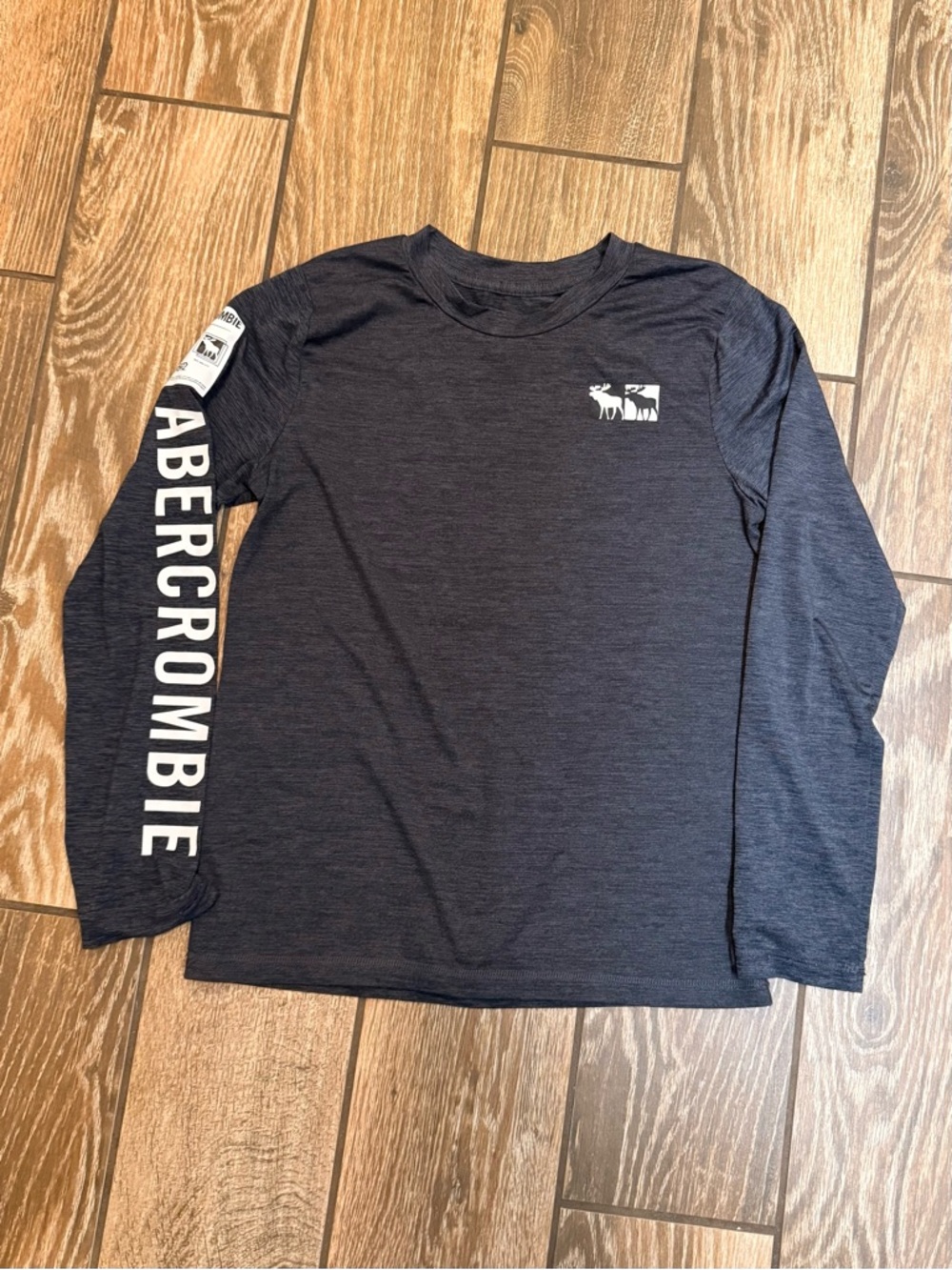 abercrombie kids Long Sleeve Tees - Picture 3 of 6